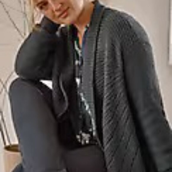 Pure Jill Curved-Hem Cabled Cardigan - Picture 6 of 6